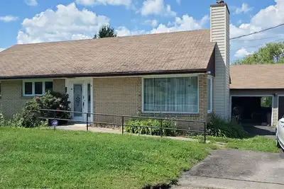 Image de Solarium overlooking city, river and mountains. Sometimes Northern lights.