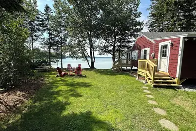 Image de Batten's ReTreat Cozy 2br Waterfront Cabin - WiFi, kayaks, grill, dog-friendly