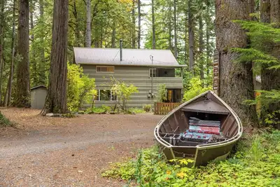 Image de Up-River House on the McKenzie River