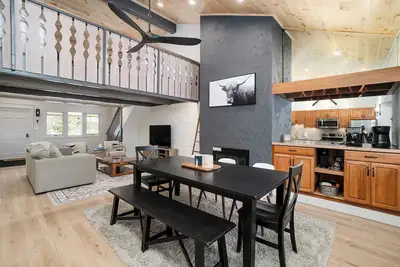 Image de Boyne Mountain Resort Condo Ski In/out great location near waterpark and lodge