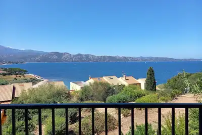 Image de F3 en duplex avec loggia plage à 3 min à pied, vue panoramique coucher de soleil