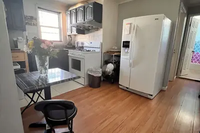 Image de Charming 2-bedroom apartment in wonderful Queens with WiFi and Parking