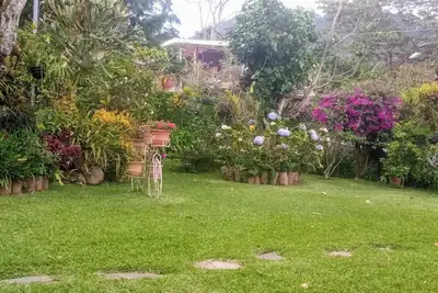 Image de Cozy 2-bedroom villa in quiet Apaneca with WiFi and beautiful garden, urban area
