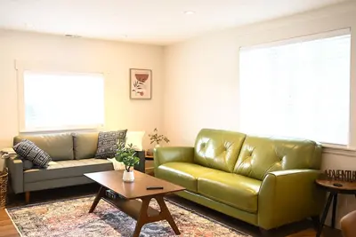 Image de Cottage Style Bungalow-Entire House-Spokane