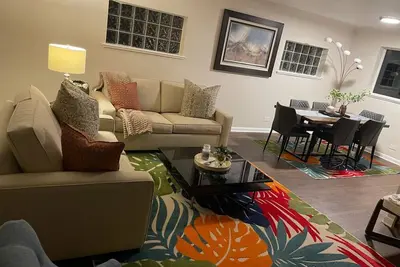 Image de Spacious 4-bedroom house with Ac and WiFi in wonderful Aurora