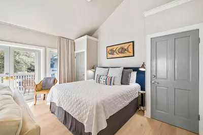 Image de 2 Bikes * Rosemary Beach Carriage, South of 30-A