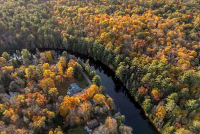 Image de Zen Lakeside Haven – Where Japandi Calm Meets Modern Luxury\n