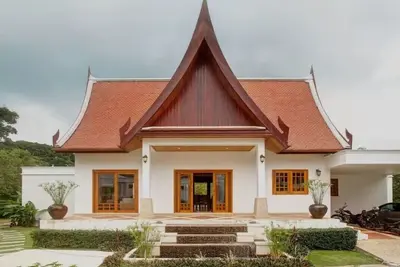 Image de Spacious villa withPrivate Maid 4 bedrooms and WiFi, Ac in amazing Tambon Rawai