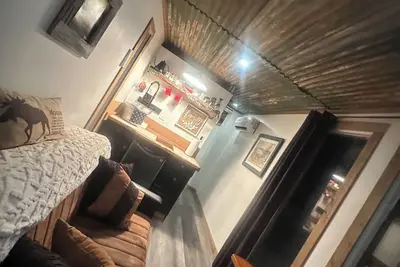 Image de Crazy Farm C-Can Chalet