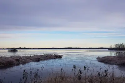 Image de Spacious cottage for 10 on the lake
