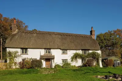 Image de Little Lions Farm, pet friendly, with a garden in Ringwood