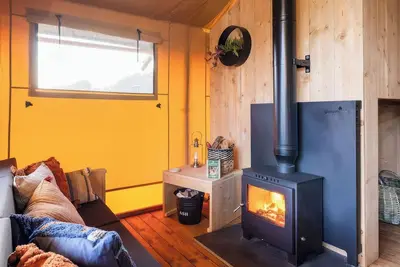 Image de The Kingfisher Safari Tent - Pets Welcome in Greenfield