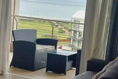 2-bedroom apartment in charming Durban Waterfront with beach and harbour views