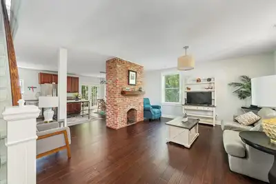 Image de Renovated Home w\/ Balcony: Otr, Uc, Findlay Market