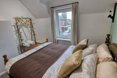 Image de Cosy 2bdr Trafford Cottage, Fits 5, Ev charger, Wifi, Parking \n