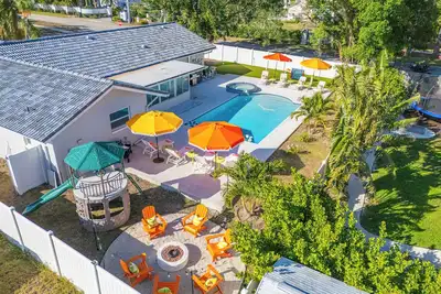 Image de Orange Blossom~6mi to beach~Htd Pool+Hot Tub~Gameroom~Gym~Fire Pit~Playground