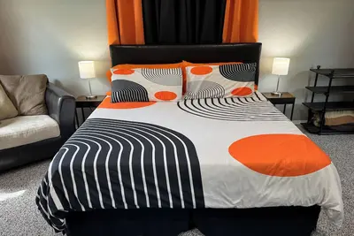 Image de Secluded Studio-Style 1-Bed/1-Bath Poolhouse in Southern Hills/Tulsa