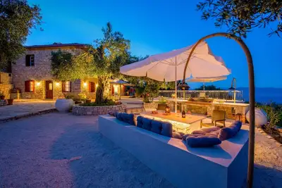 Image de Romanatika House - Trois Chambres Villa, Couchages 6
