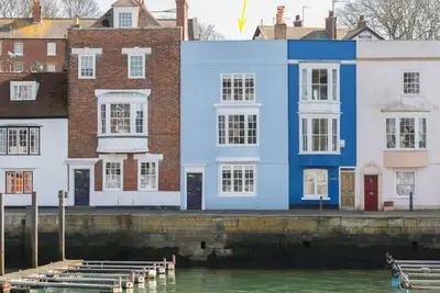 Image de Idyllic harbourside house