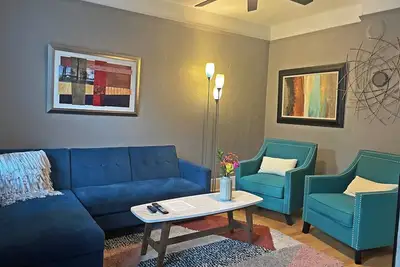 Image de 2bed 1. 5bath House, Lower Eastside, King Bed, Fire Pit, Sleeps 6