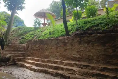 Image de Family vacation home with a view of the forest and access to a small river.