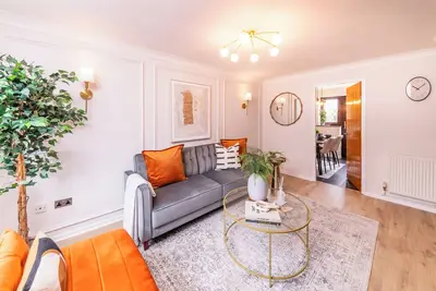 Image de Central Birmingham Luxury 2 bed house up to 6 people. Parking & Garden Near Nec