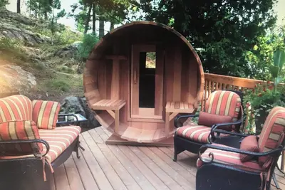 Image de Luxury Chalet in Provincial Park on crystal clear Lake Talon