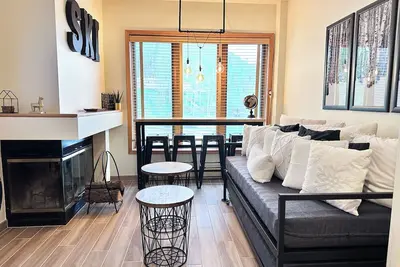 Image de Mountain View Ski-in/out Studio @ Purg Resort/3Bd/Rooftop Hot Tub/Fitness Center