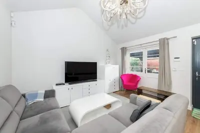 Image de 2-Bed House in Reading-Near town-Sleeps 4