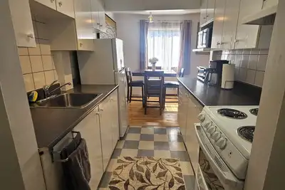 Image de Beautiful 1-bedroom apartment with Ac, WiFi & Parking in Sainte-Anne-de-Bellevue