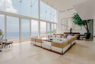 Image de Villa Latitude Bali Perched on the edge of paradise, luxury cliff-top villa