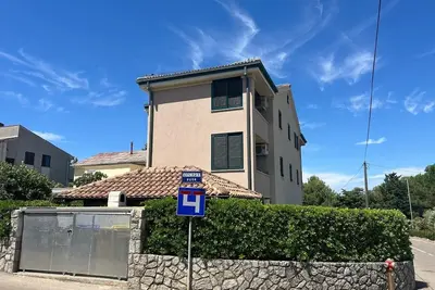 Image de Appartement de deux chambres avec le balcon et la vue sur le mer Punat, Krk (A-23621-a)