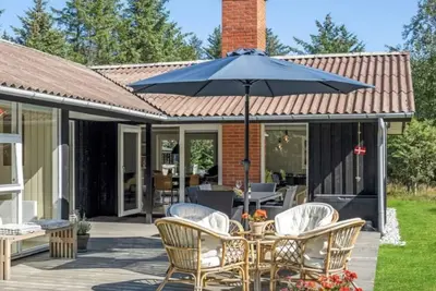 Image de \"Eetu\" - 2km from the sea by Interhome