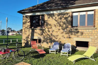 Image de Villa à Jullouville proche de la plage - Idéale pour 2 familles