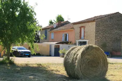 Image de Complexe dans un grand Mas Provençal en campagne avec piscine privée
