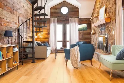 Image de Dog Friendly Cabin in the Woods, Hot Tub & Firepit