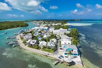 Image de Ocean-view retreat at the tip of Spanish Wells