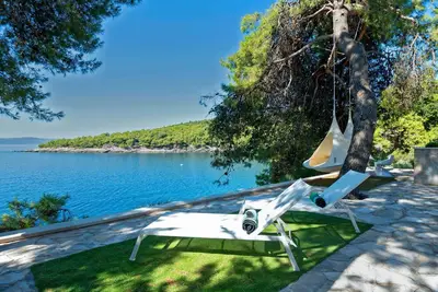 Image de Beautiful Seafront Villa With Private Jacuzzi And Hammock