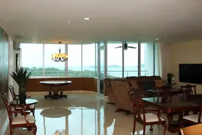 Image de Spacious Penthouse With Pool in Playa Bonita