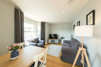 Image de Two bedroom apartment in North street with parking