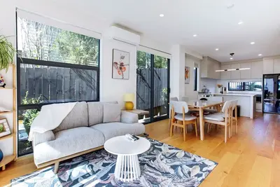 Image de Urban Ellerslie 3br Escape with Parking & Air-Con