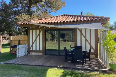 Image de Gîte du rucher d’Esleys en pleine nature, proche du lac et de l’océan
