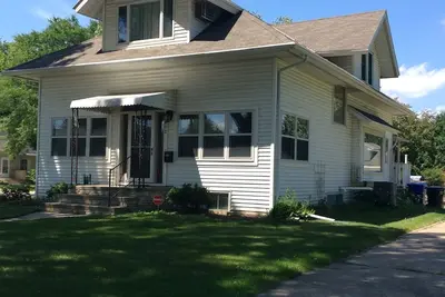 Charming 3-bedroom house in fantastic Appleton with Ac, WiFi