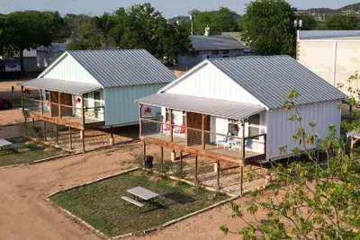 Image de River View Double Queen Beds Cabin w/ Porch #20