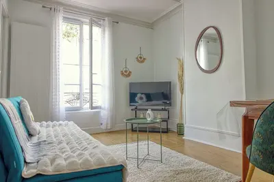 Image de 15' Paris - T2 en centre ville d'Enghien-Les-Bains. Confort & Emplacement idéal.