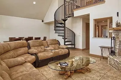 Image de Nice quaint 5-bedroom 2 bath house with Dock.