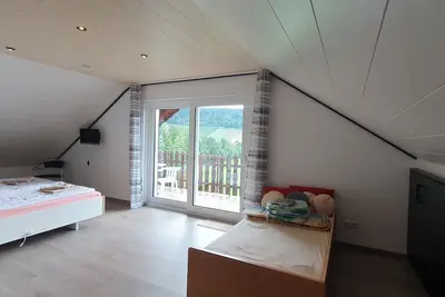 Image de Vacation apartment on the outskirts with 2 balconies