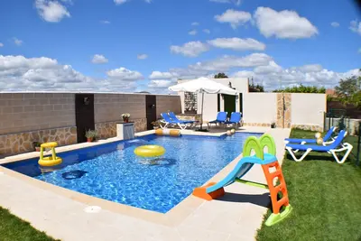 Image de Rural house, in the surroundings of the Cabañeros National Park (pet friendly).