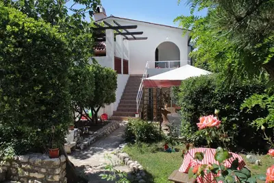 Image de Appartement de deux chambres avec la terrasse Baska, Krk (A-5430-b)