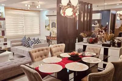 3 Bedroom Condo Unit Near Venice Piazza Mall in Bgc